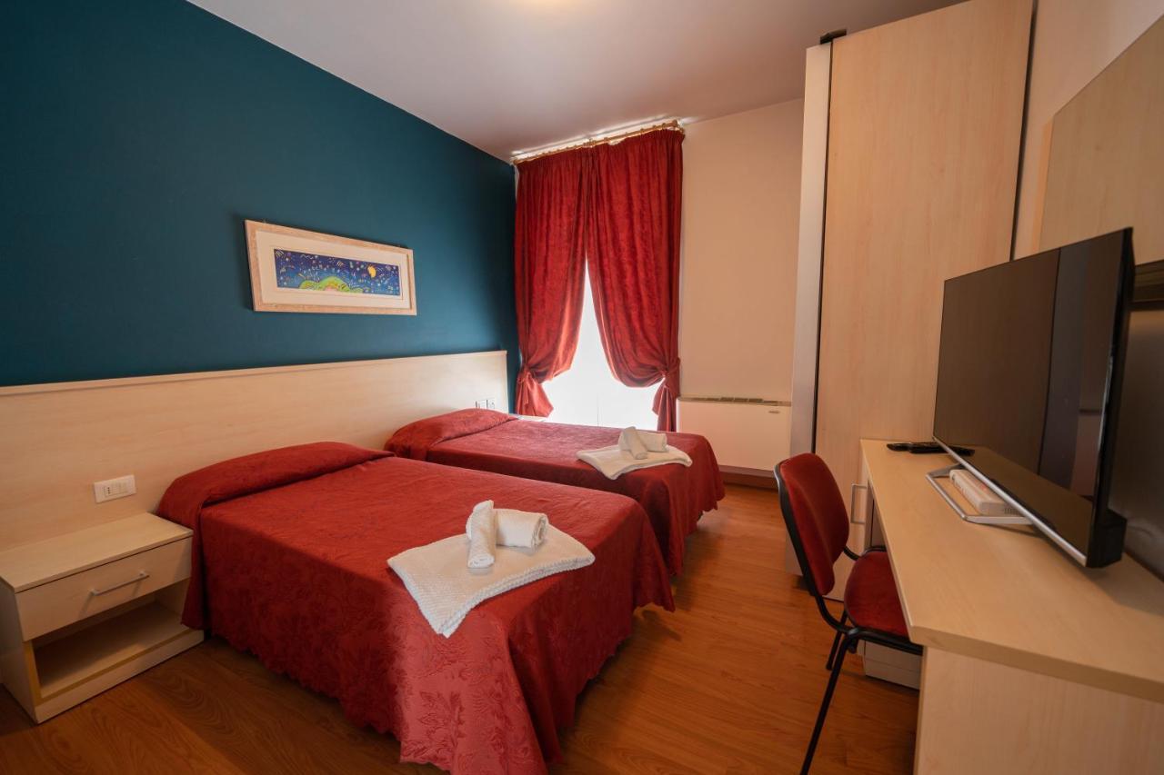 Hotel Break House Ristorante Терануова Брачолини Екстериор снимка
