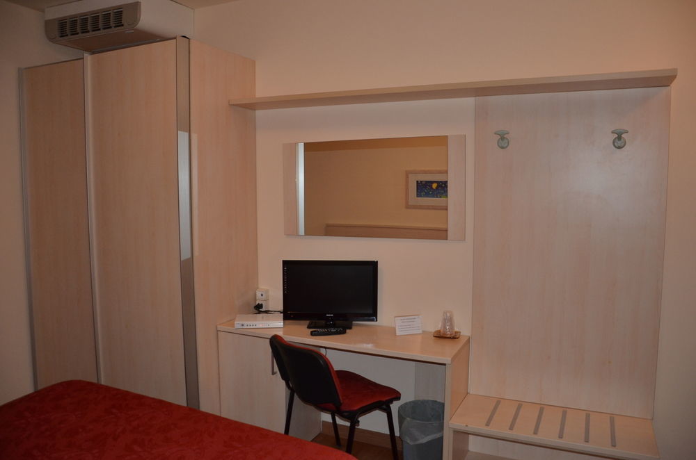 Hotel Break House Ristorante Терануова Брачолини Екстериор снимка